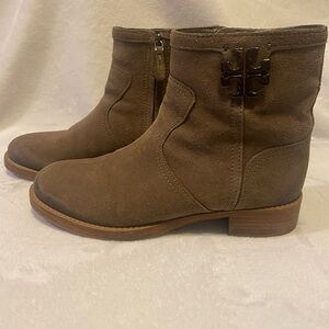 Tory Burch Eloise Suede Flat Ankle Boots size 9.5